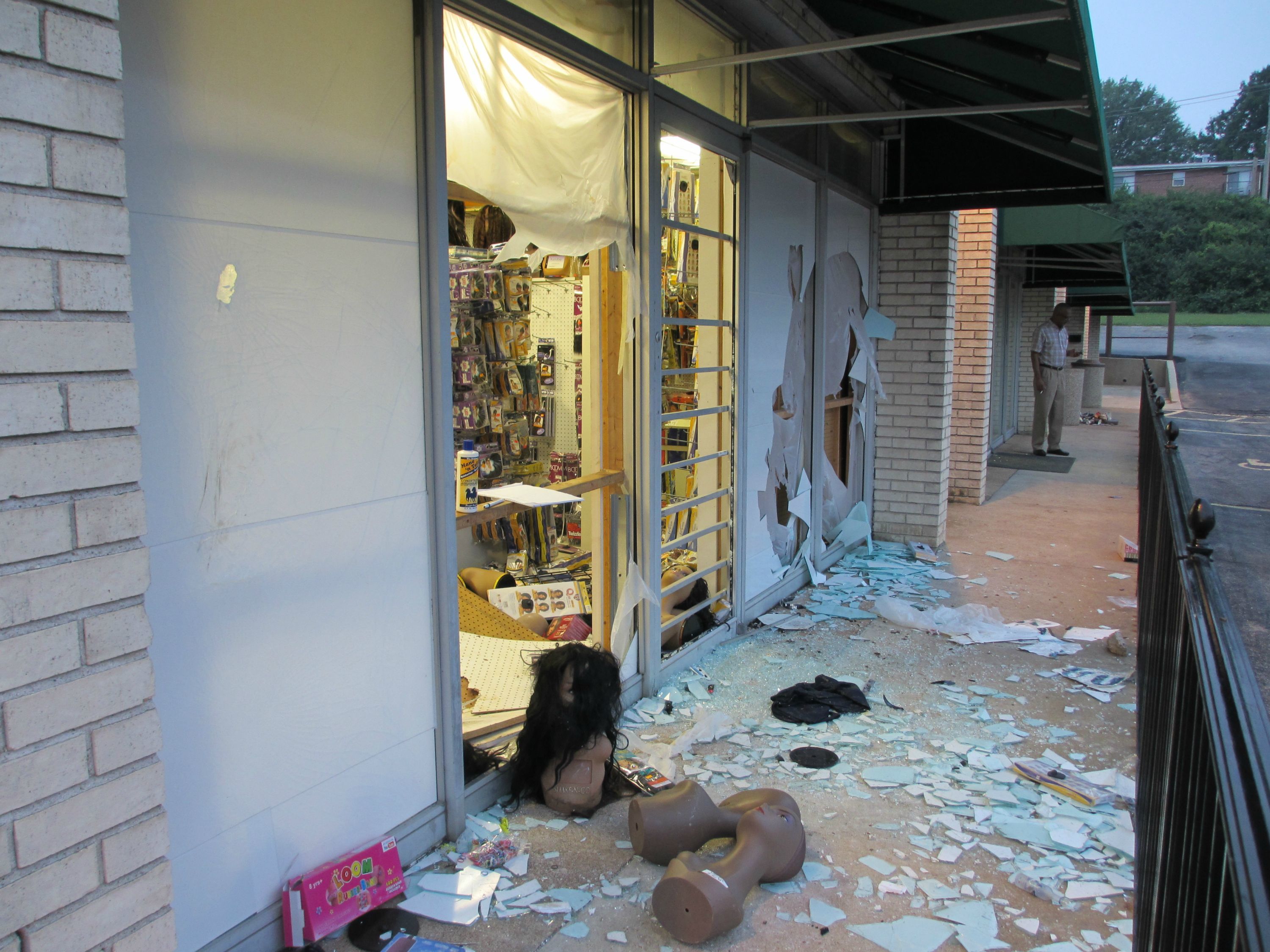 Korean owner's store gets looted and burned down in Ferguson riots