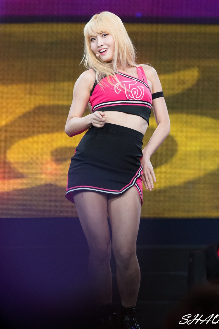 Netizens calling TWICE's uniform skirts "too short" - Koreaboo