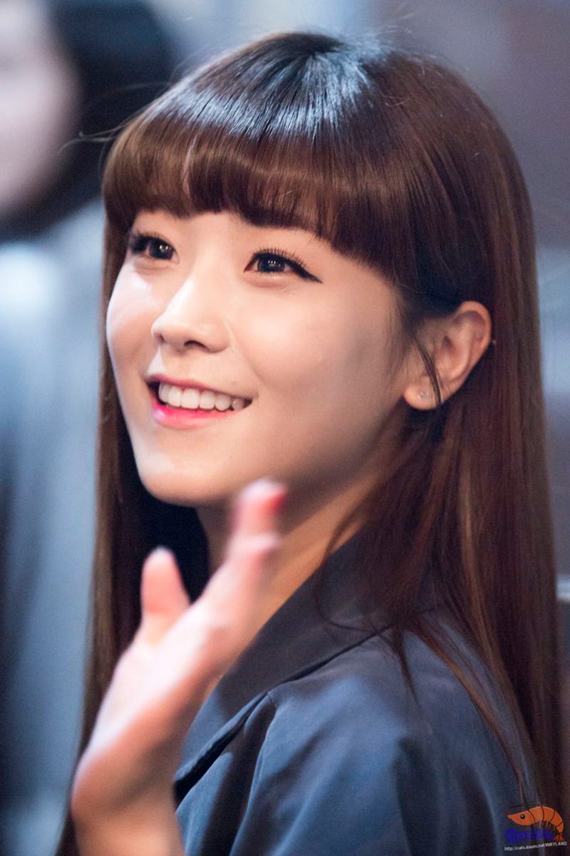 BREAKING] Crayon Pop Soyul is pregnant and having a baby ...