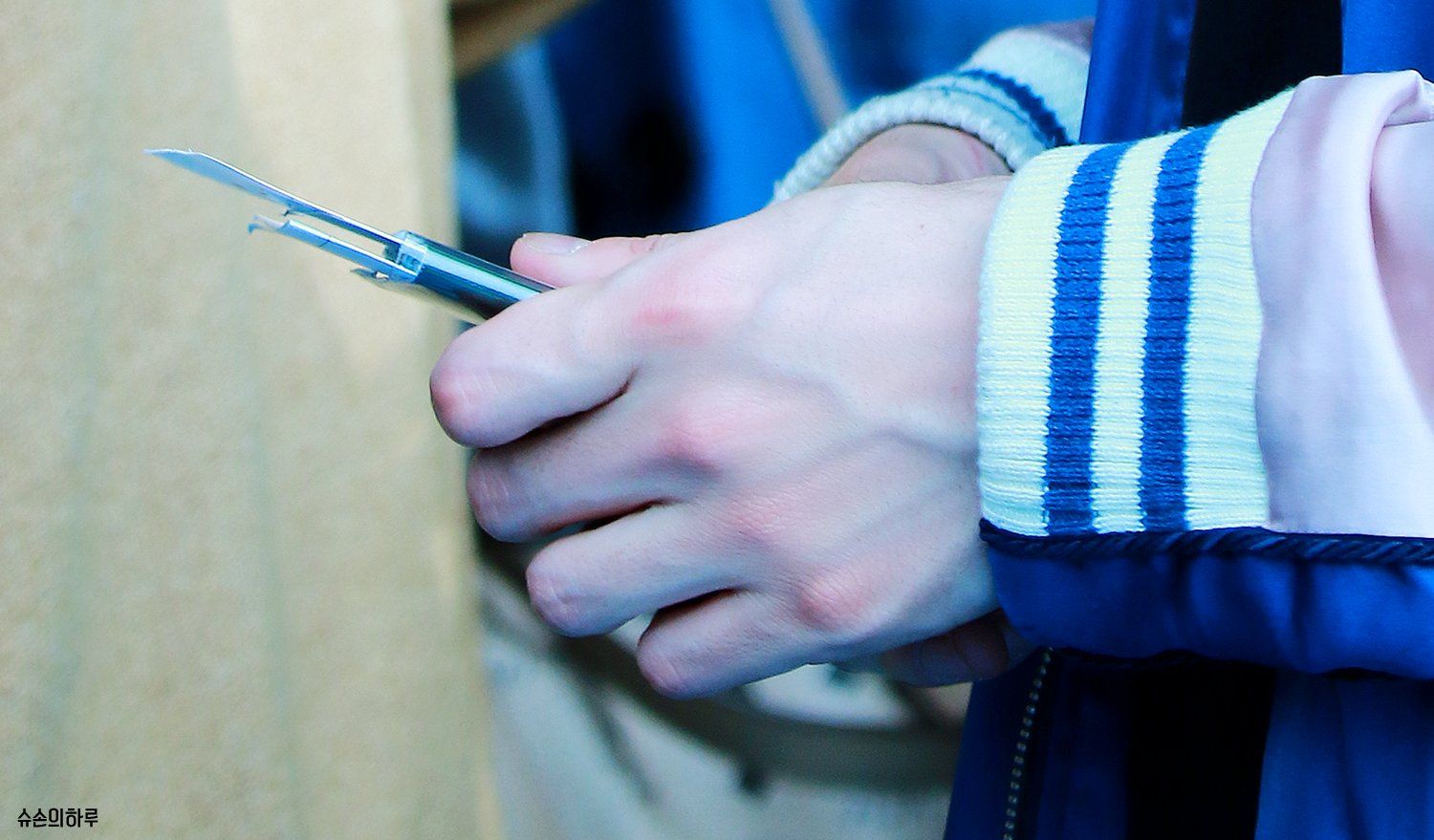 29 Photos Of BTS Suga’s Hands You Really Just Need To See - Koreaboo