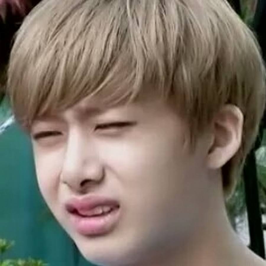13 Times MONSTA X Hyungwon Proved He Is The King Of Meme Faces