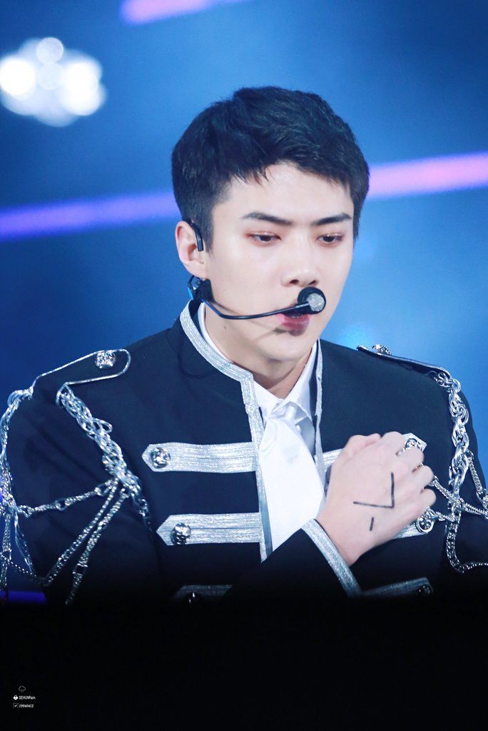 EXO Sehun Puts A Special Mark On His Hand To Show His Love For EXO-Ls ...