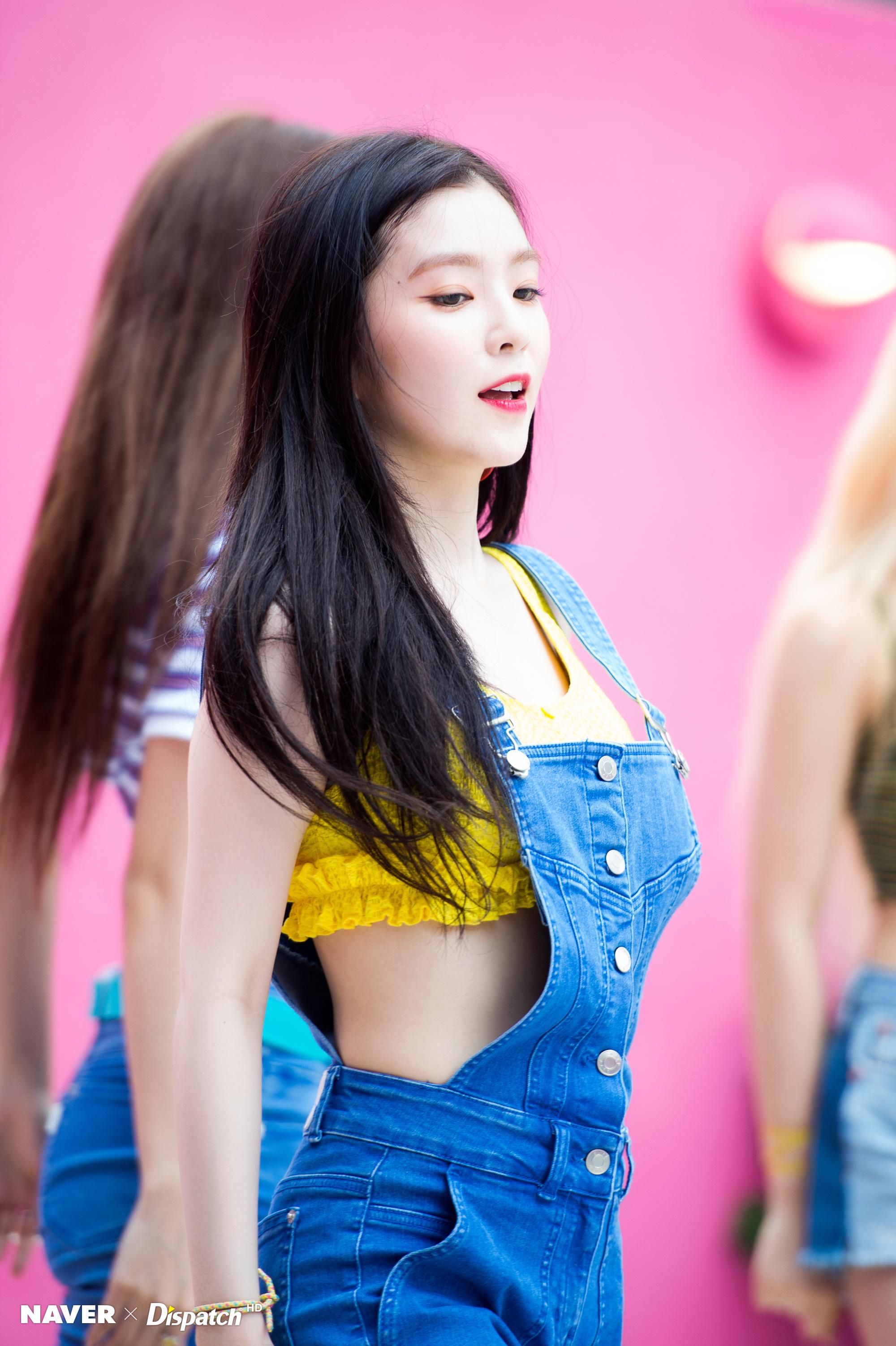 TOP 10 Sexiest Outfits Of Red Velvet Irene