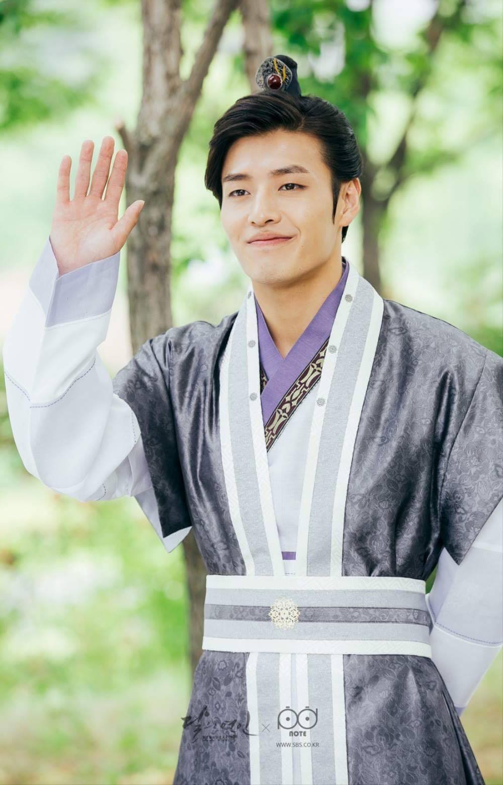 TOP 10iest K-Drama Princes We Want To Sweep Us Off Our 