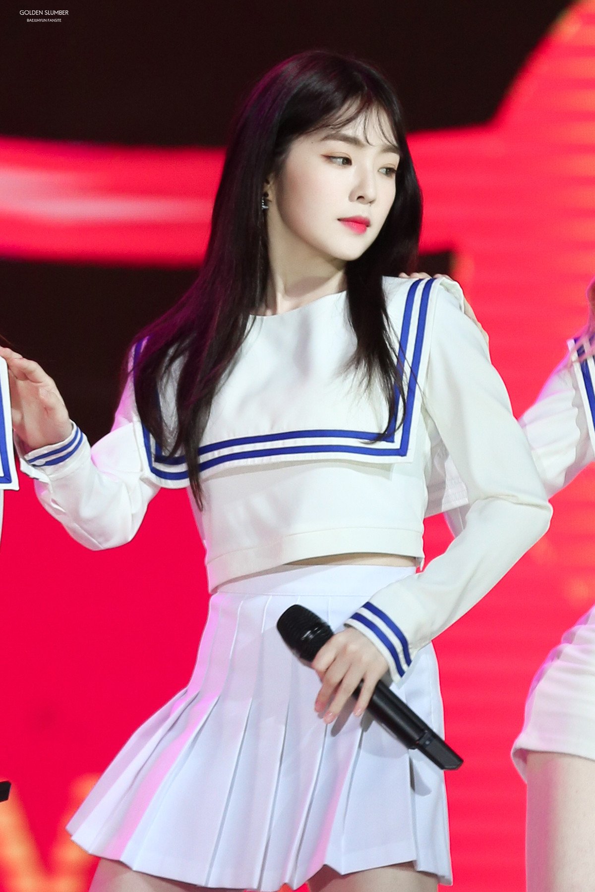 Irene Cut Her Bangs Short For The First Time And It's 