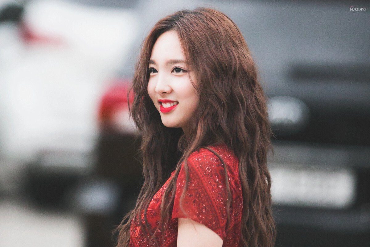 TWICE Nayeon's New Hair Color Has Fans Calling It Her Best 