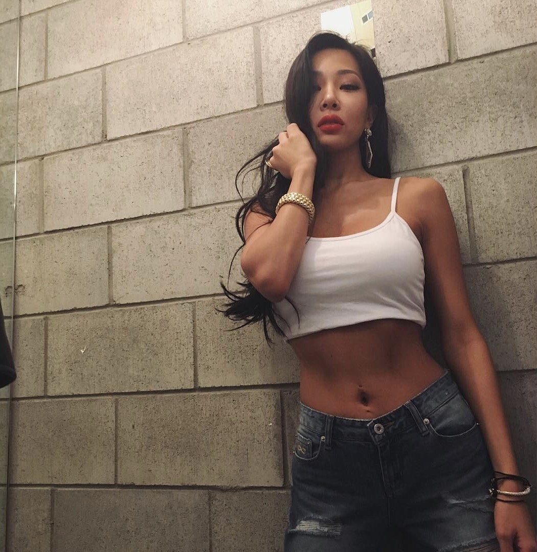 10+ K-Pop Girls Who look Hottest In Jeans - Koreaboo