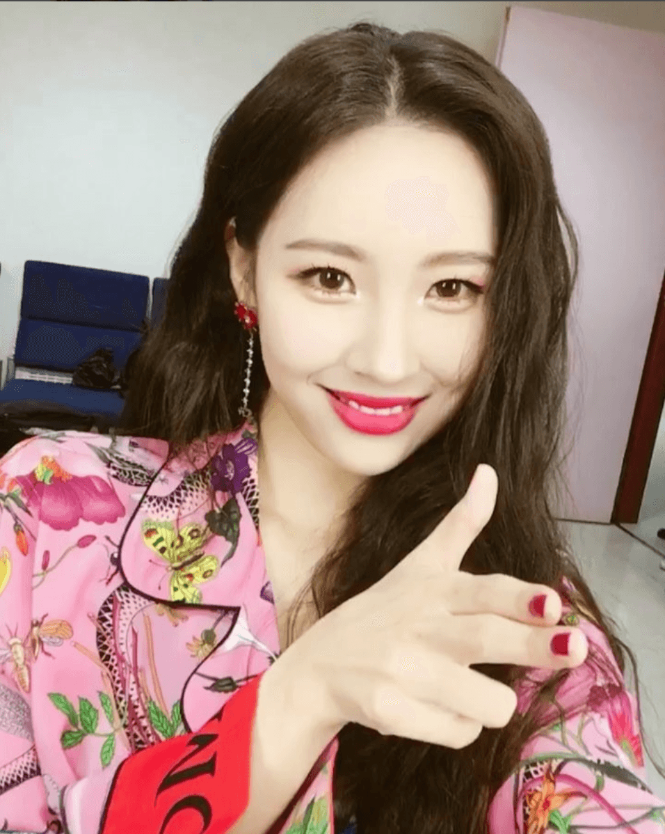 Netizens Find Alleged Evidence That Proves Sunmi Is Gay, Sunmi Responds ...